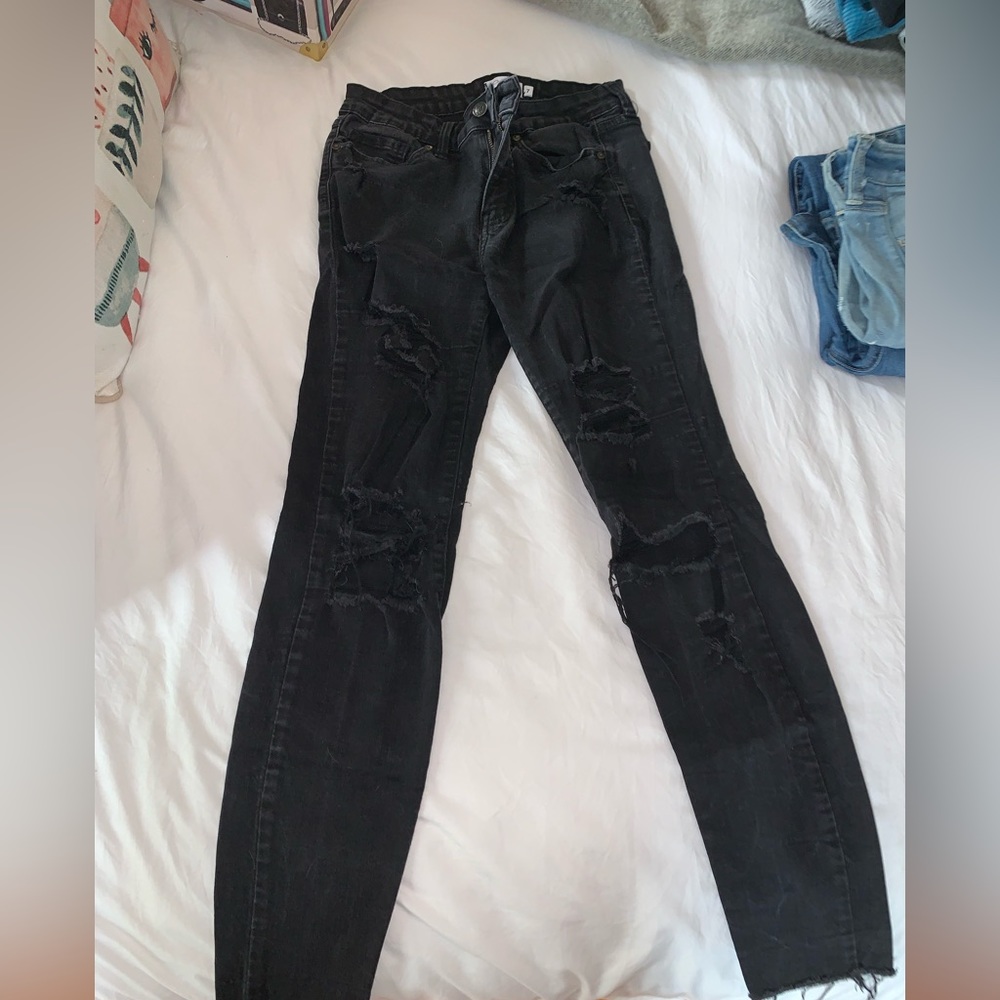 Distressed Jeans: Women’s Size 6